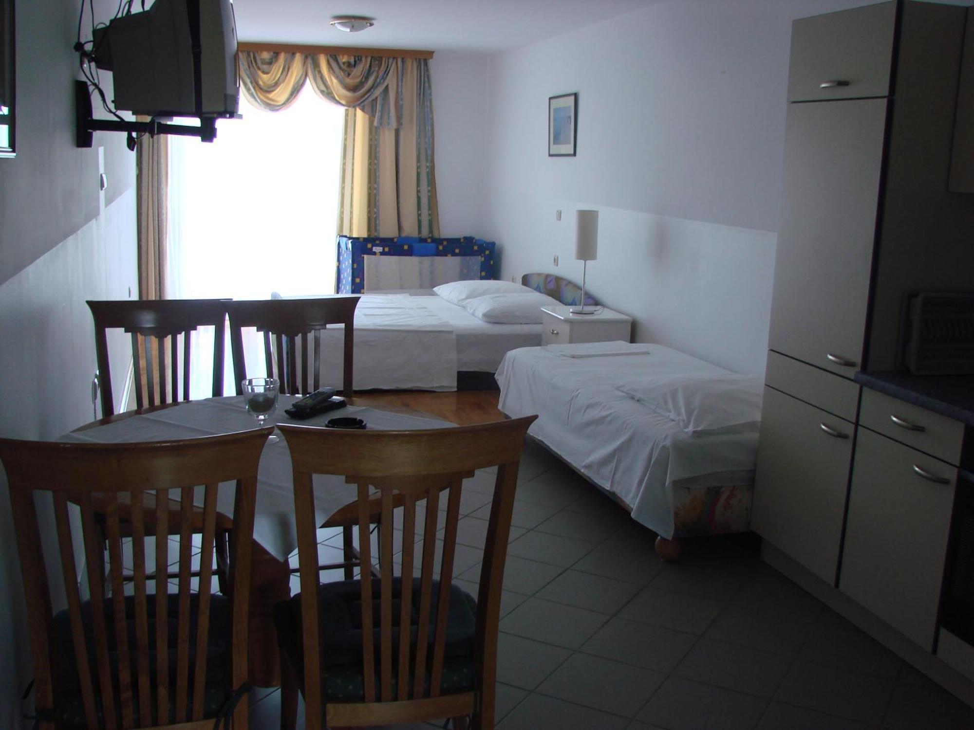 Apartments Happy Island Rab Rab Town Phòng bức ảnh